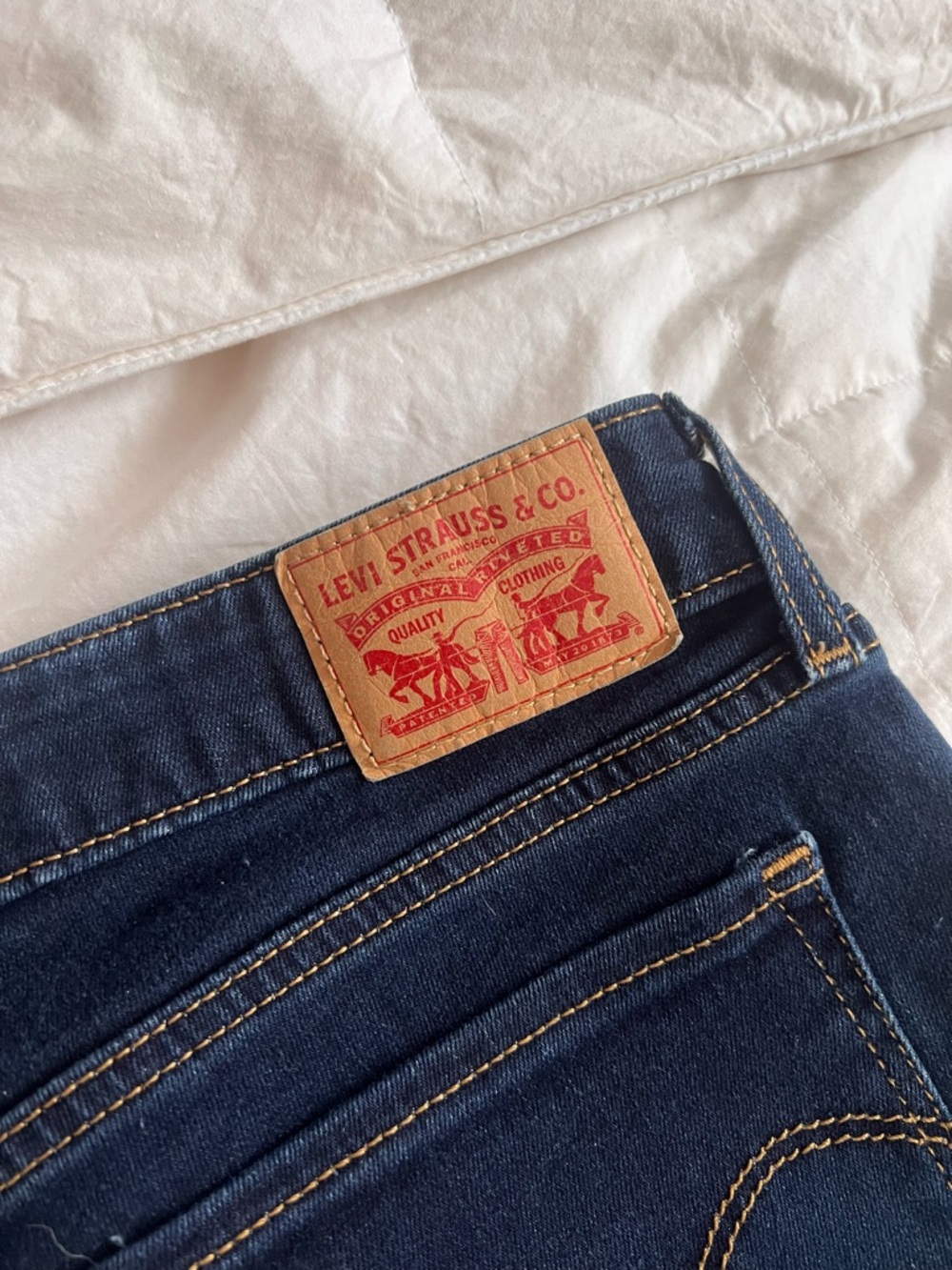 Signature by Levi Strauss Women Skinny Jeans - Dark Indigo with Tan Patch